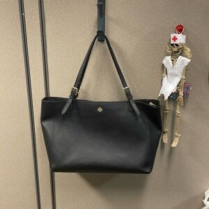 Tory Burch Emerson Large Black Tote